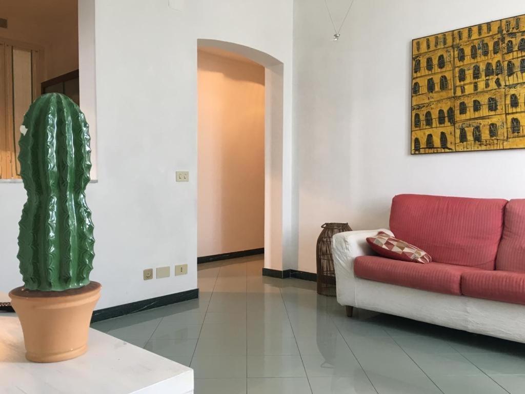 Relax In Darsena - Savona Apartment ภายนอก รูปภาพ